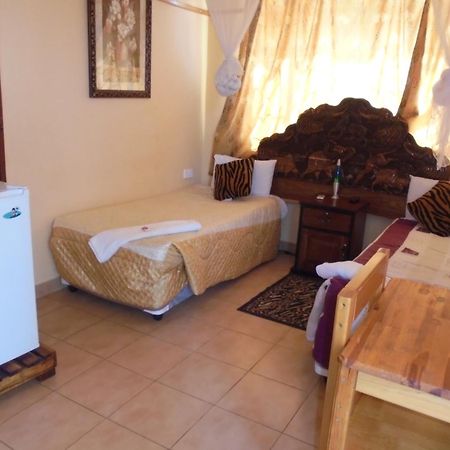 White Rose Lodge Livingstone Buitenkant foto