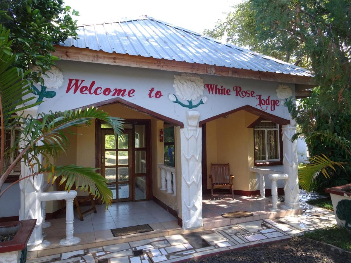 White Rose Lodge Livingstone Buitenkant foto