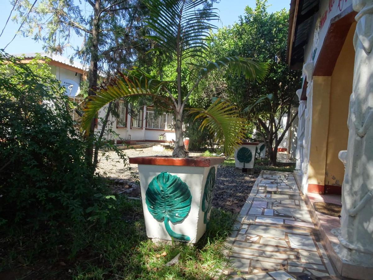 White Rose Lodge Livingstone Buitenkant foto
