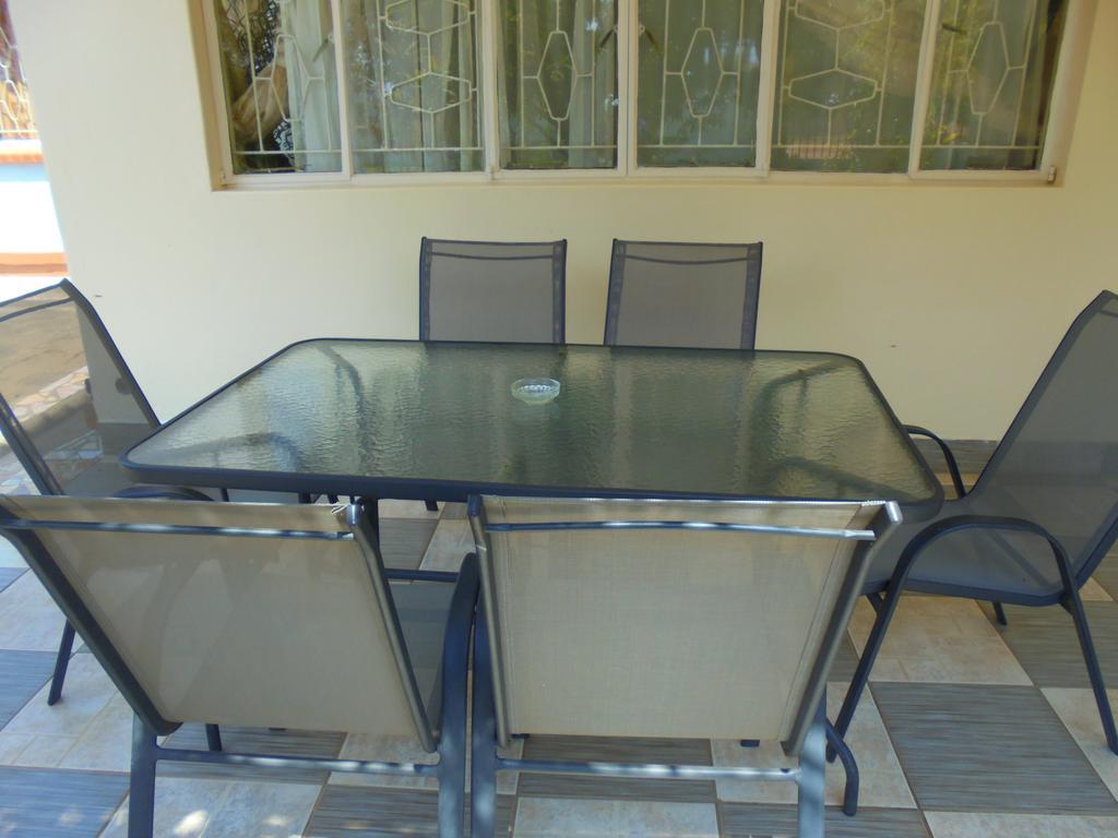 White Rose Lodge Livingstone Buitenkant foto
