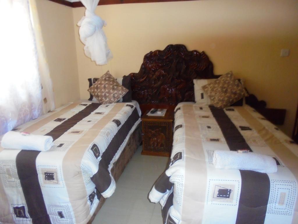 White Rose Lodge Livingstone Buitenkant foto