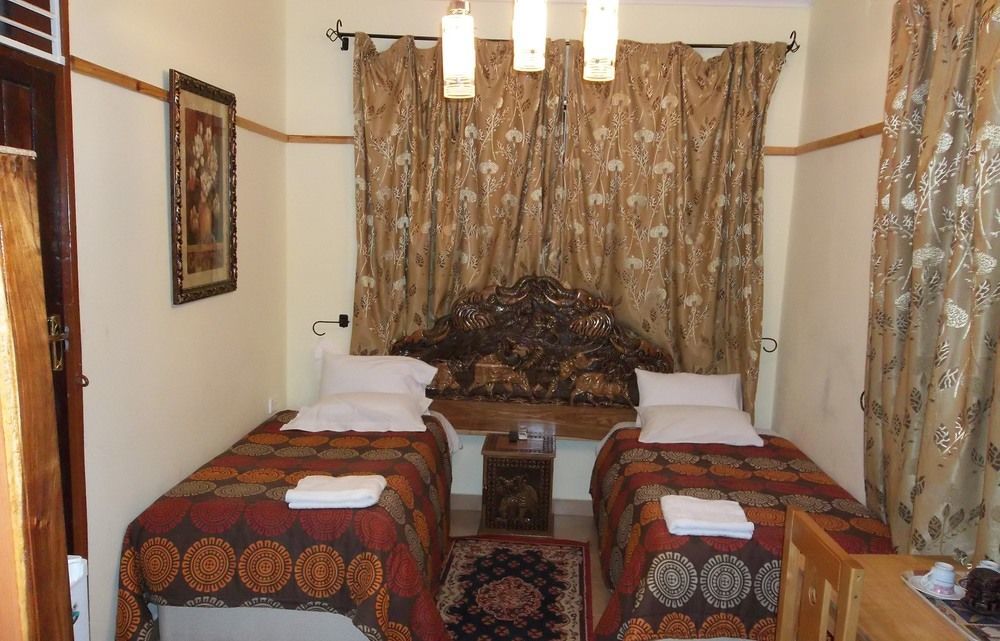White Rose Lodge Livingstone Buitenkant foto