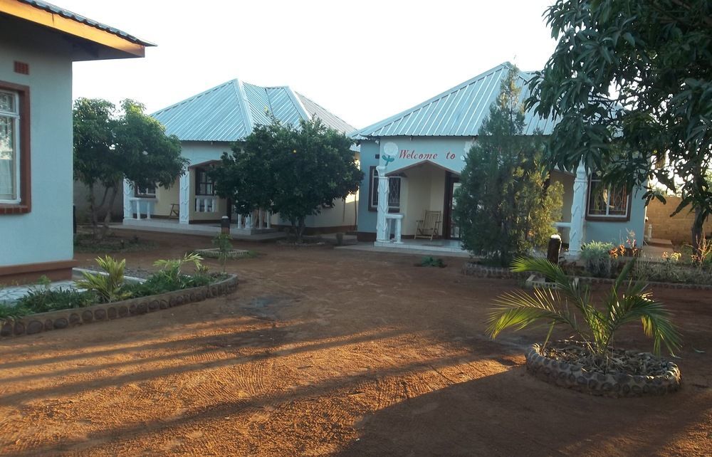White Rose Lodge Livingstone Buitenkant foto